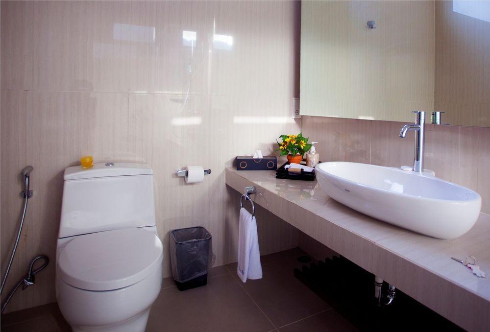 Jasmine Cozy 3 Bedrooms With A Private Swimming Pool * Jakarta