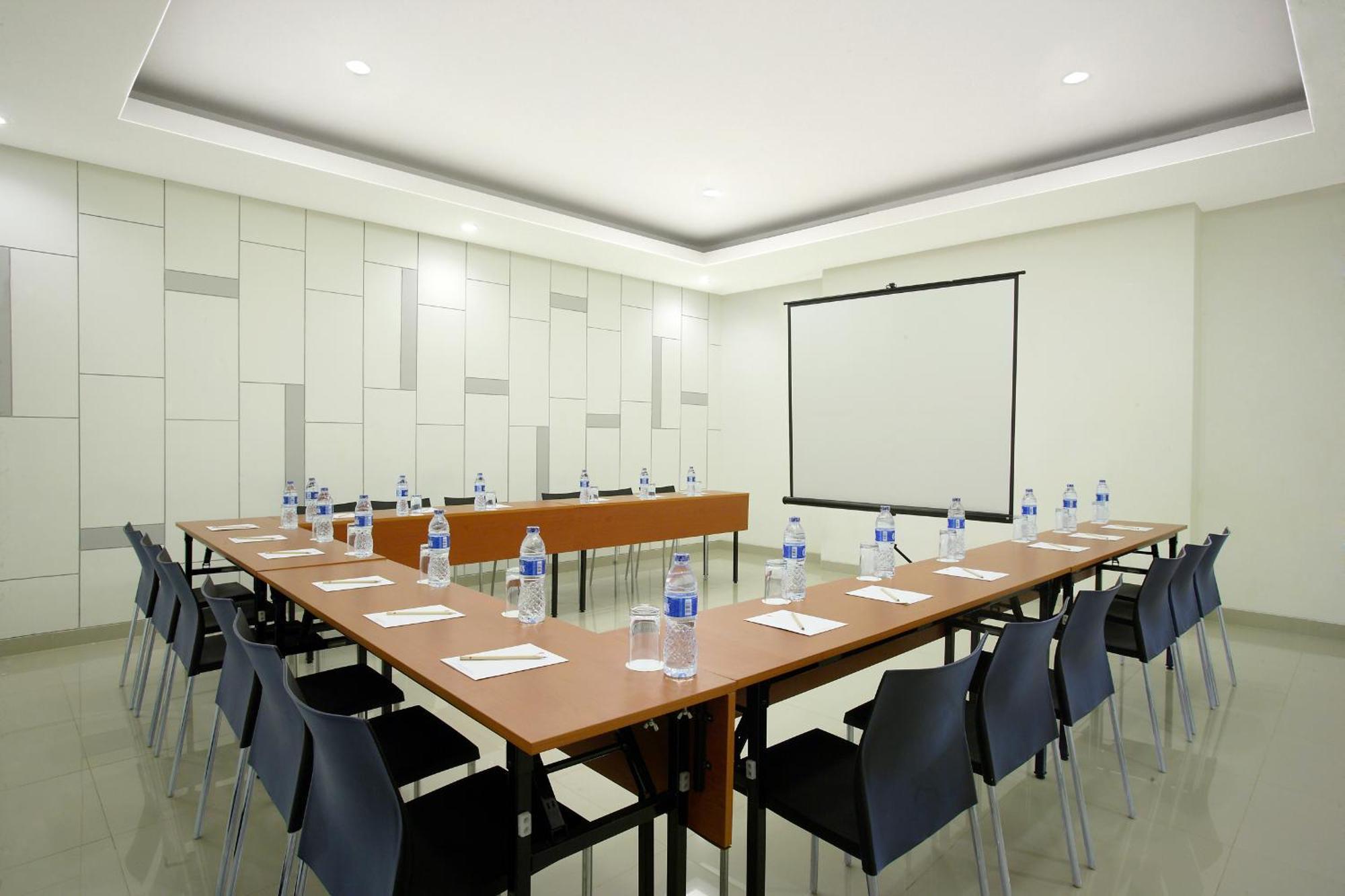 Amaris Dr. Susilo Grogol Hotel 2*