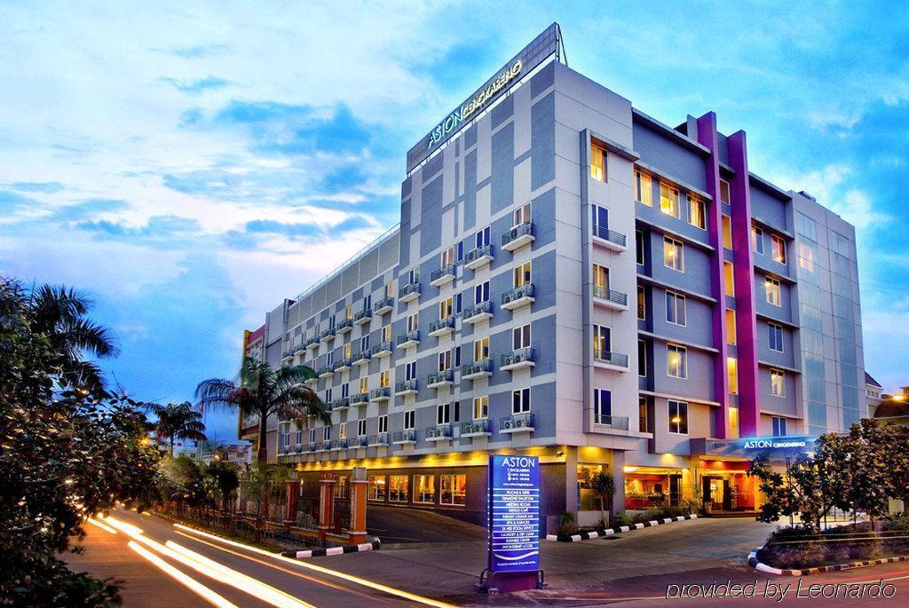 Royal Palm Hotel&conference Center Cengkareng Hotel