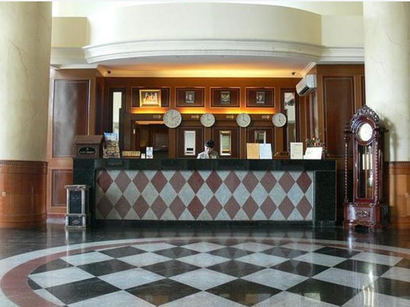 Park Nesia Royal Regal Hotel