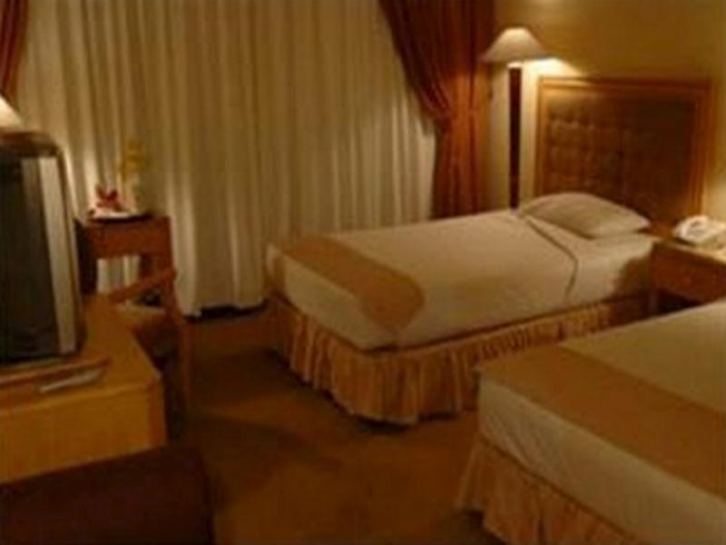 Oasis Amir 4*