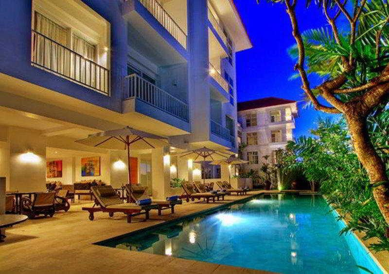 Golden Sky Condotel Hotel Jakarta