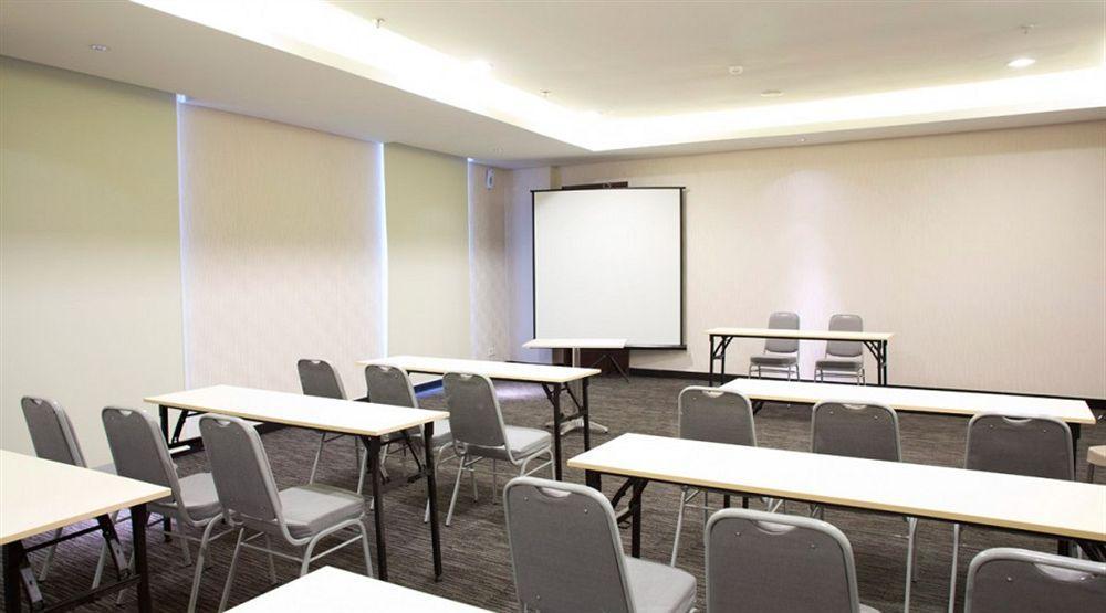 88 - Mangga Besar Viii By Wh Hotel Jakarta