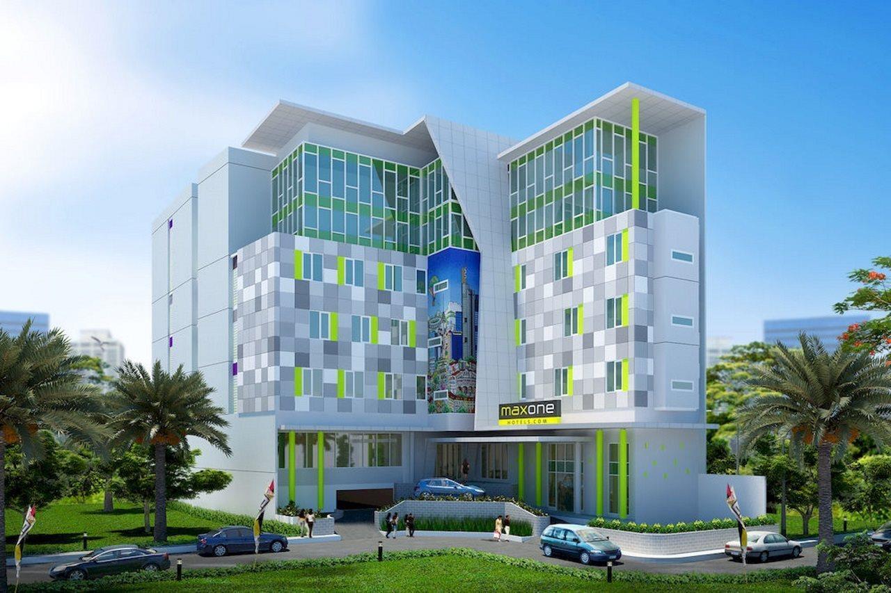 Maxone Signature Glodok Hotel