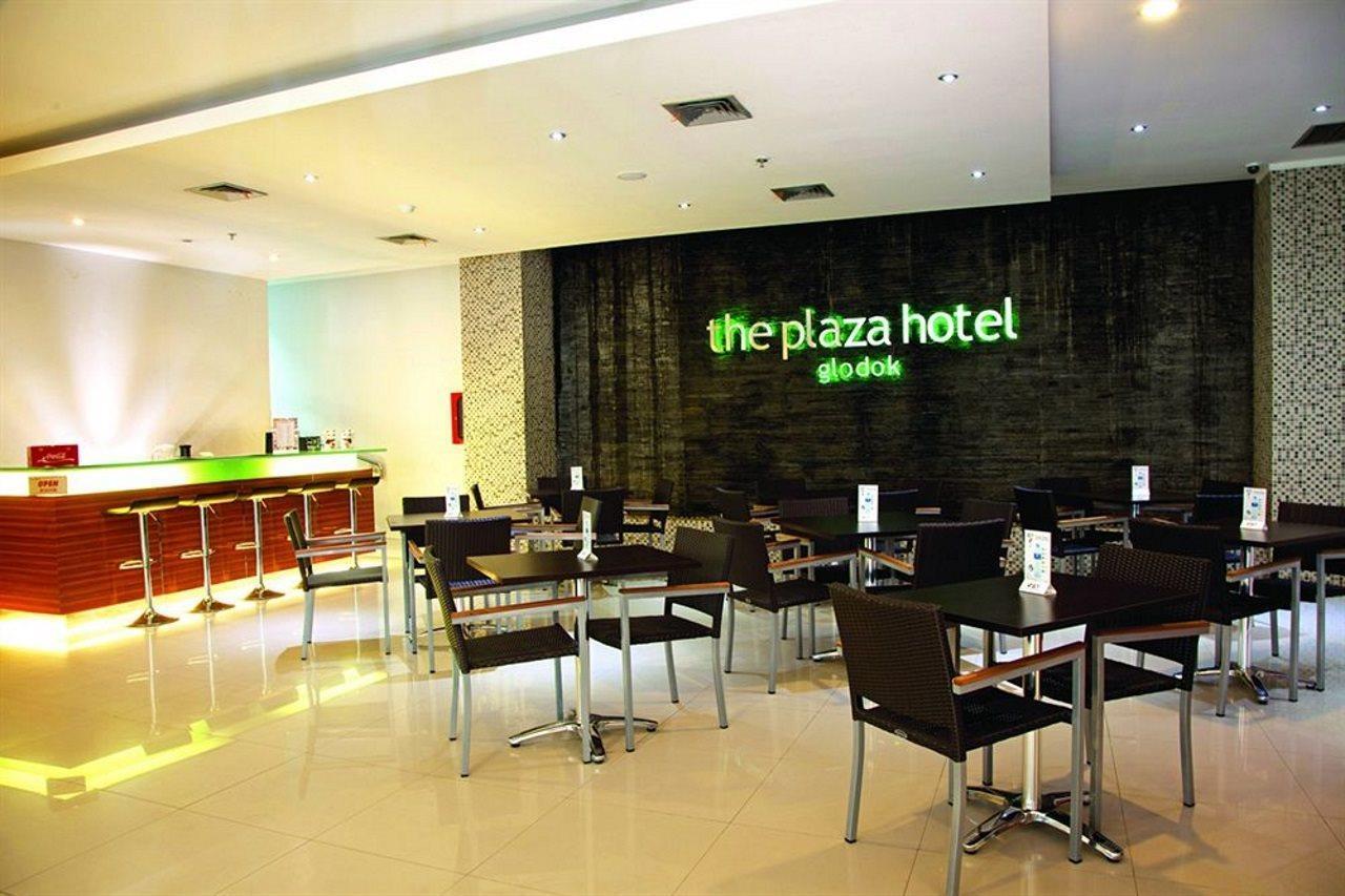 Maxone Signature Glodok Hotel 3*