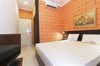 Reddoorz At Meruya 3*