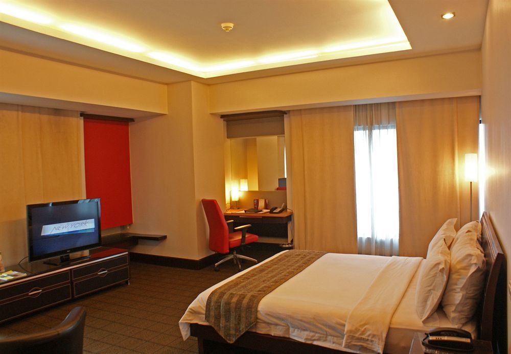 Manhattan Hotel Jakarta Hotel 5*