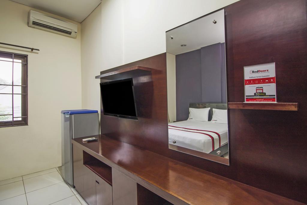 Reddoorz @ Karet Kuningan