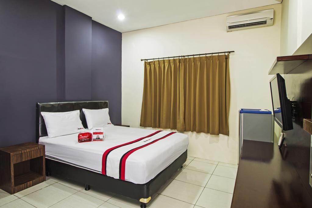 Reddoorz @ Karet Kuningan Hotel