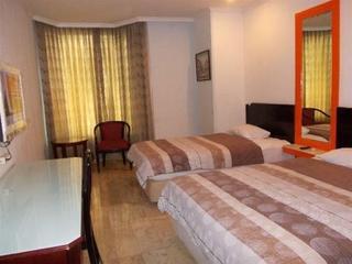 Hotel Super Oyo Townhouse 2 Gunung Sahari 3*