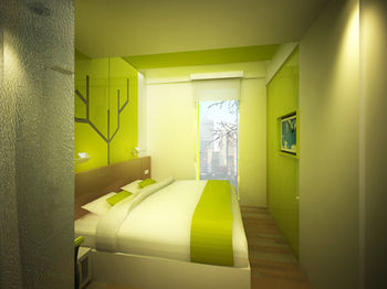 Maxonehotels.com At Pemuda