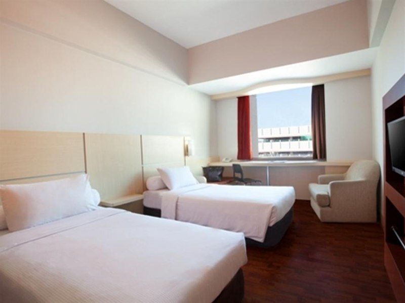 Ibis Styles Mangga Dua Square Hotel