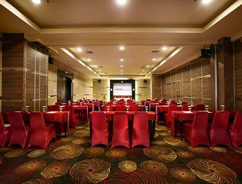 The Grove By Grand Aston Hotel Jakarta