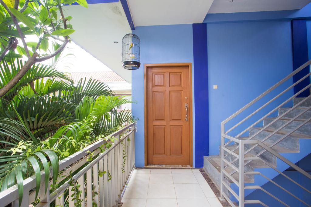 Reddoorz Near Cibubur Junction Jakarta
