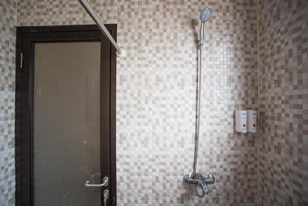 Reddoorz Near Cibubur Junction Guest house
