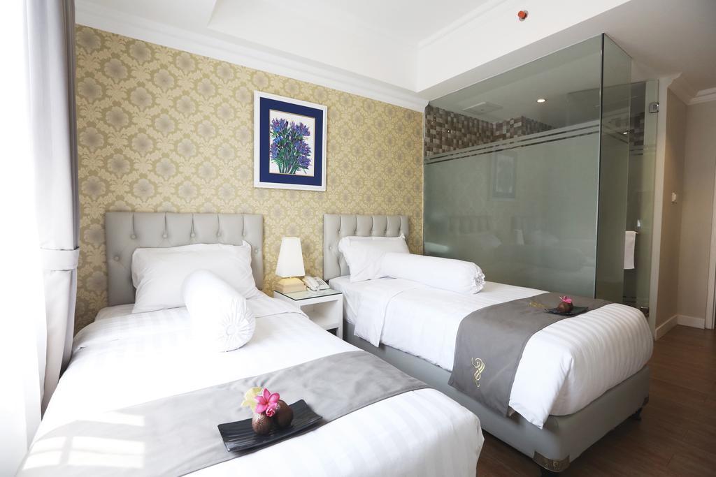F Hotel Jakarta