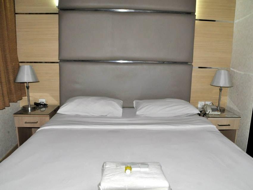 Hotel Mirah 2*