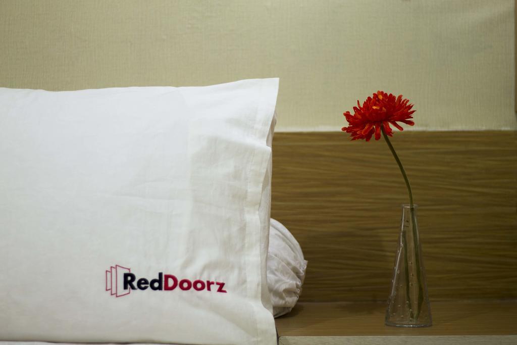 Guest house Reddoorz Near Citraland Mall Jakarta