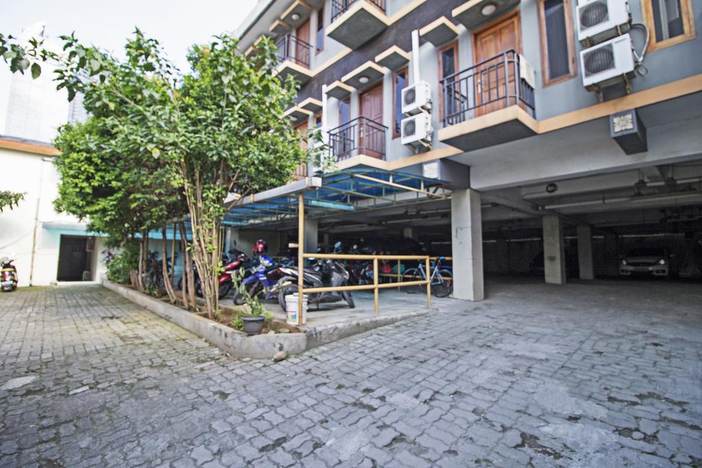 Reddoorz Near Ciputra World Kuningan 2 Jakarta