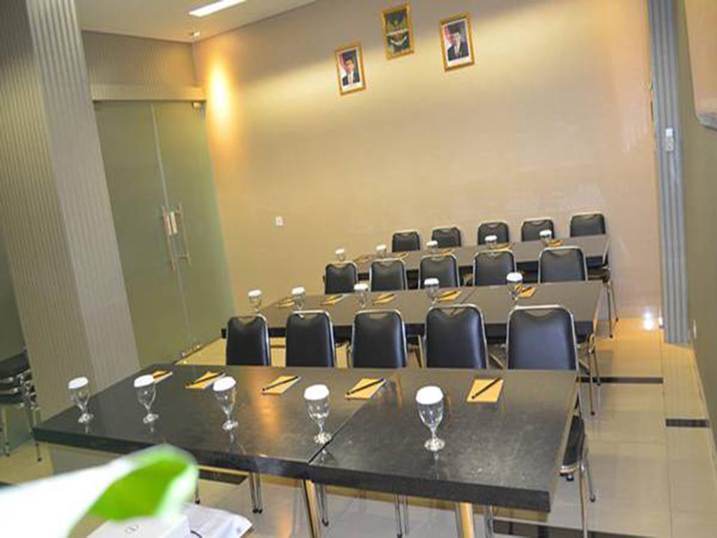 Hotel World - Bandengan