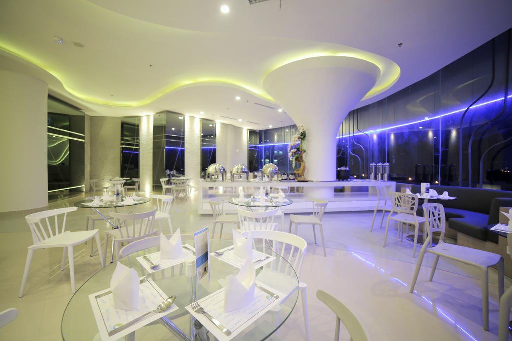 Ozone Pantai Indah Kapuk Hotel Jakarta