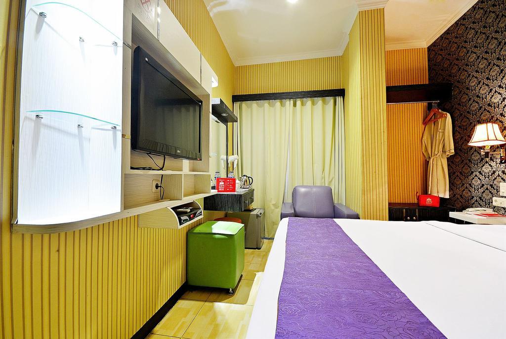 Zen Hayam Wuruk Gajah Mada Jakarta