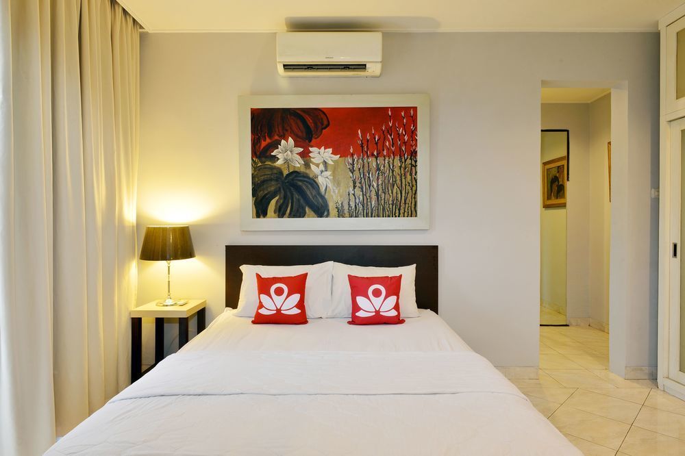 Zen Premium Kemang Timur 3* Jakarta