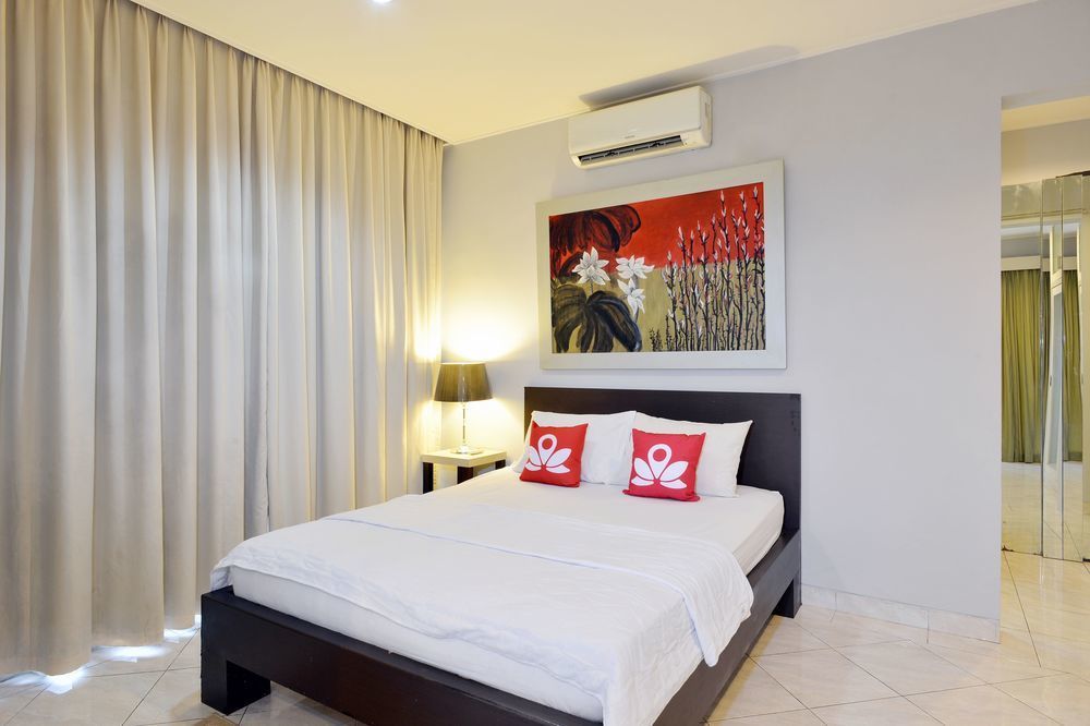 Zen Premium Kemang Timur Hotel