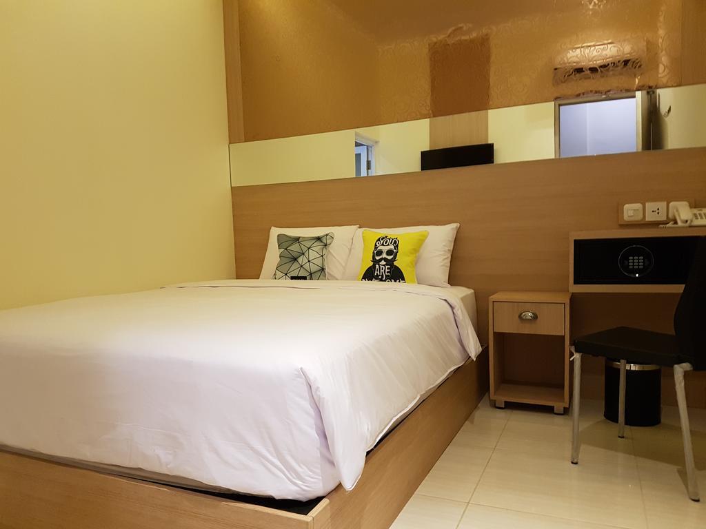 Bold Hotel Jakarta 2*