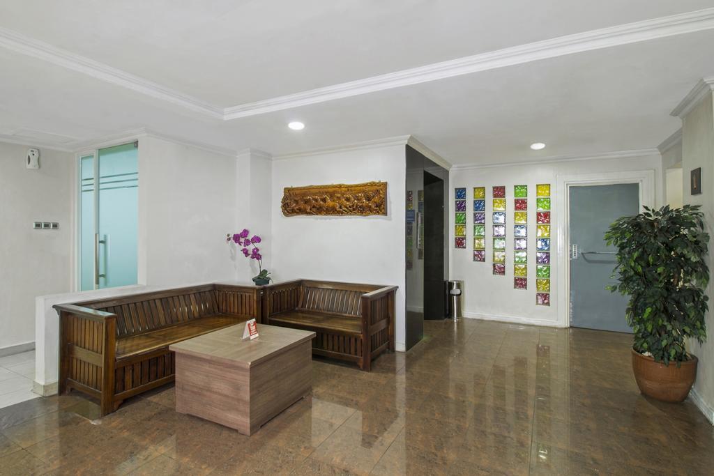 Reddoorz Premium @ Thamrin Kebon Sirih Hotel
