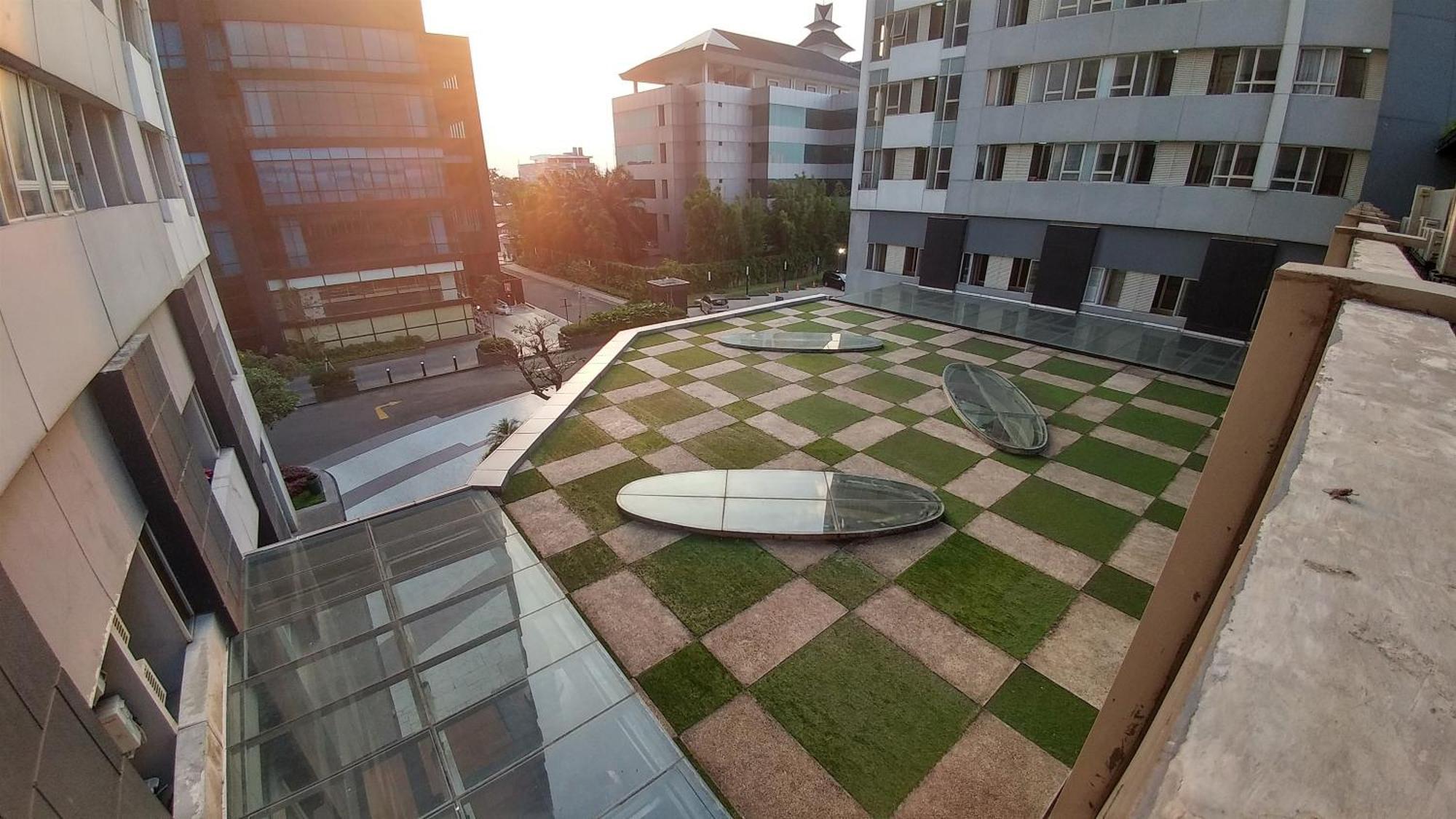 Apartment 2br Nifarro Park Near Kemang And Kalibata By Travelio Jakarta