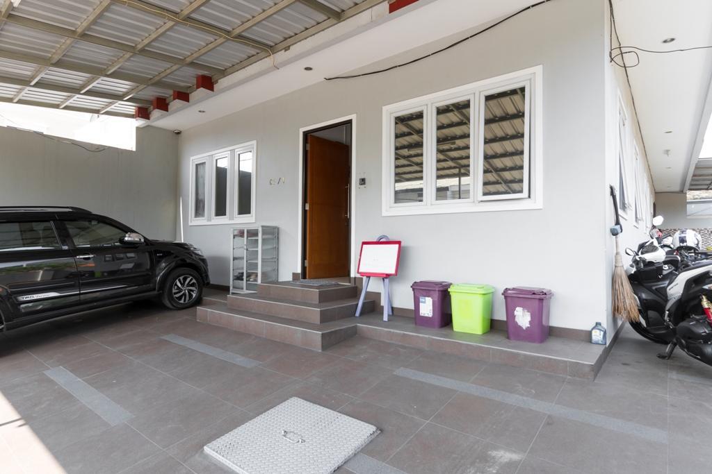 Reddoorz @ Kelapa Gading Permai Guest house Jakarta