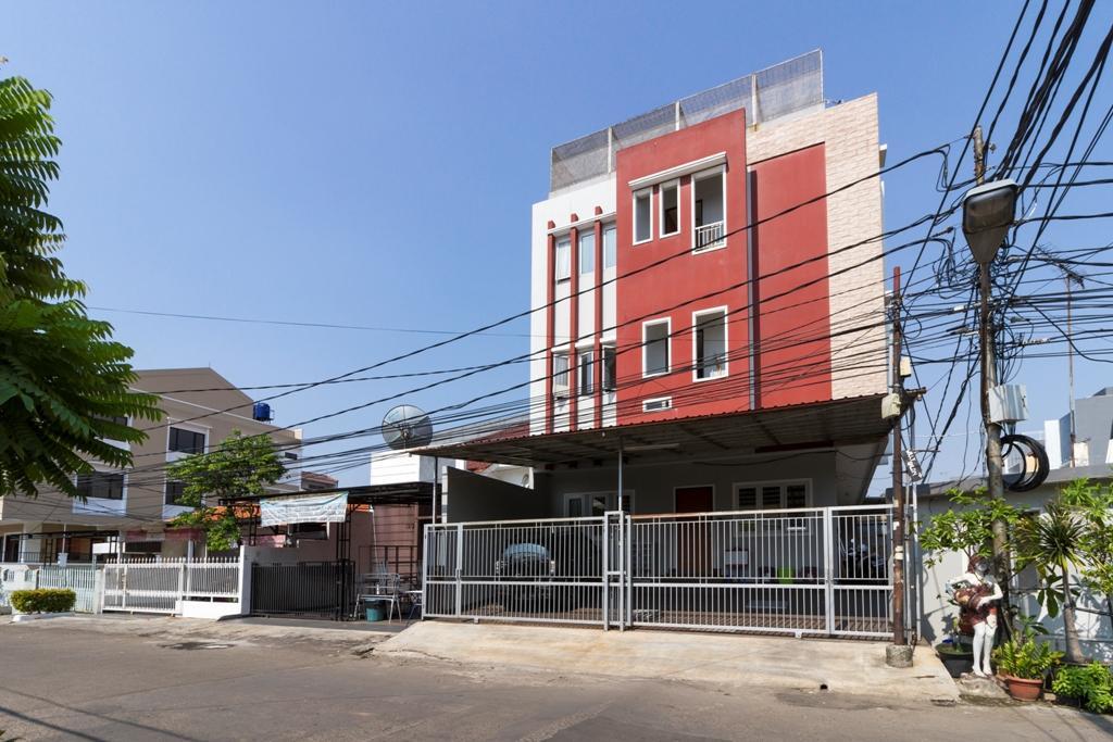 Guest house Reddoorz @ Kelapa Gading Permai