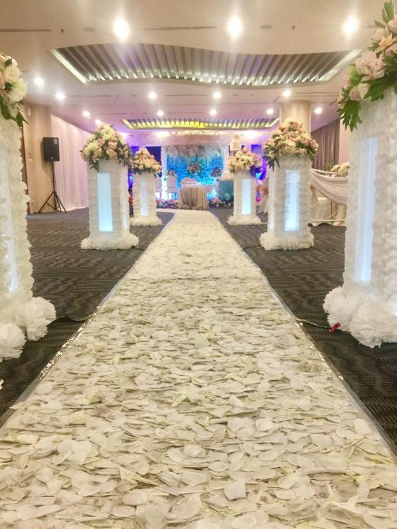 Hotel Ozone Pantai Indah Kapuk