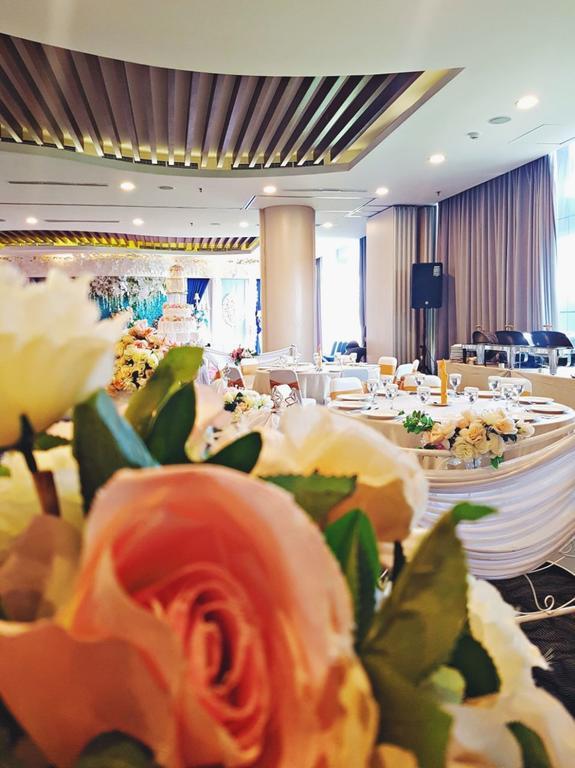 Hotel Ozone Pantai Indah Kapuk 3*