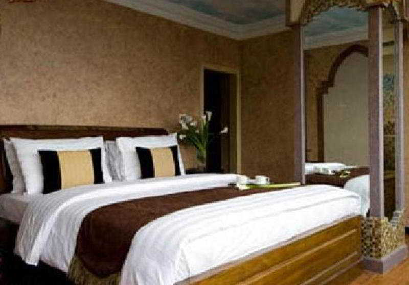 Amos Cozy Melawai Hotel Jakarta