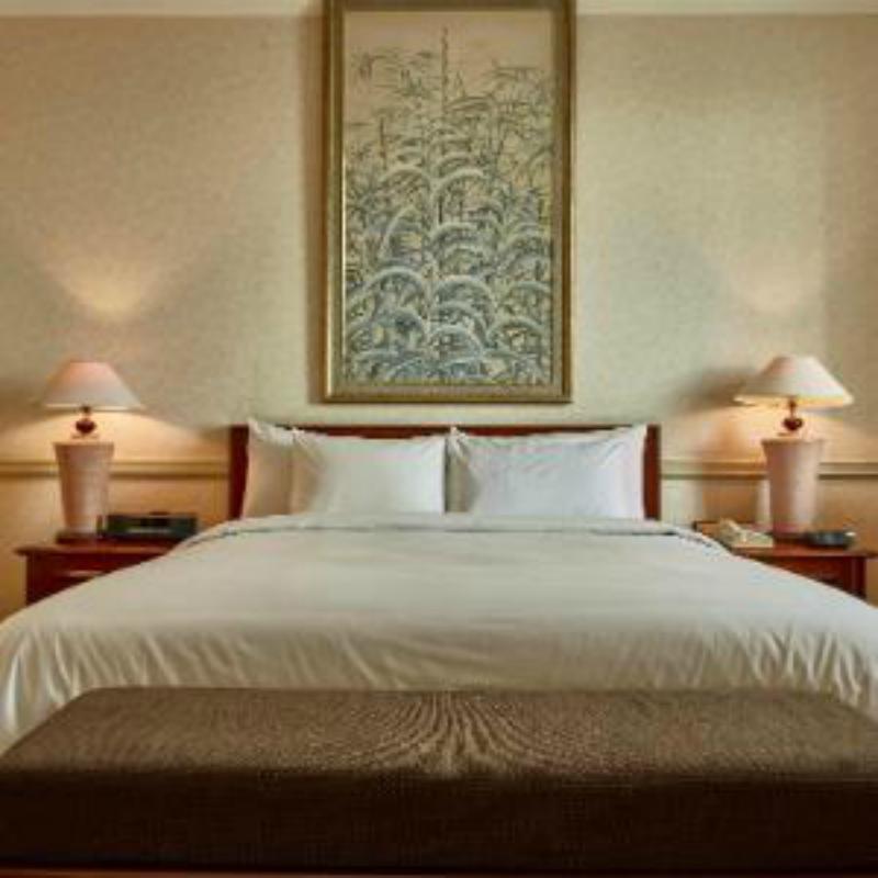 The Media & Towers 5*