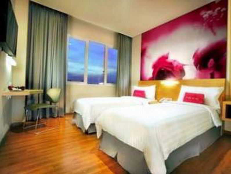 Favehotel Pasar Baru Hotel