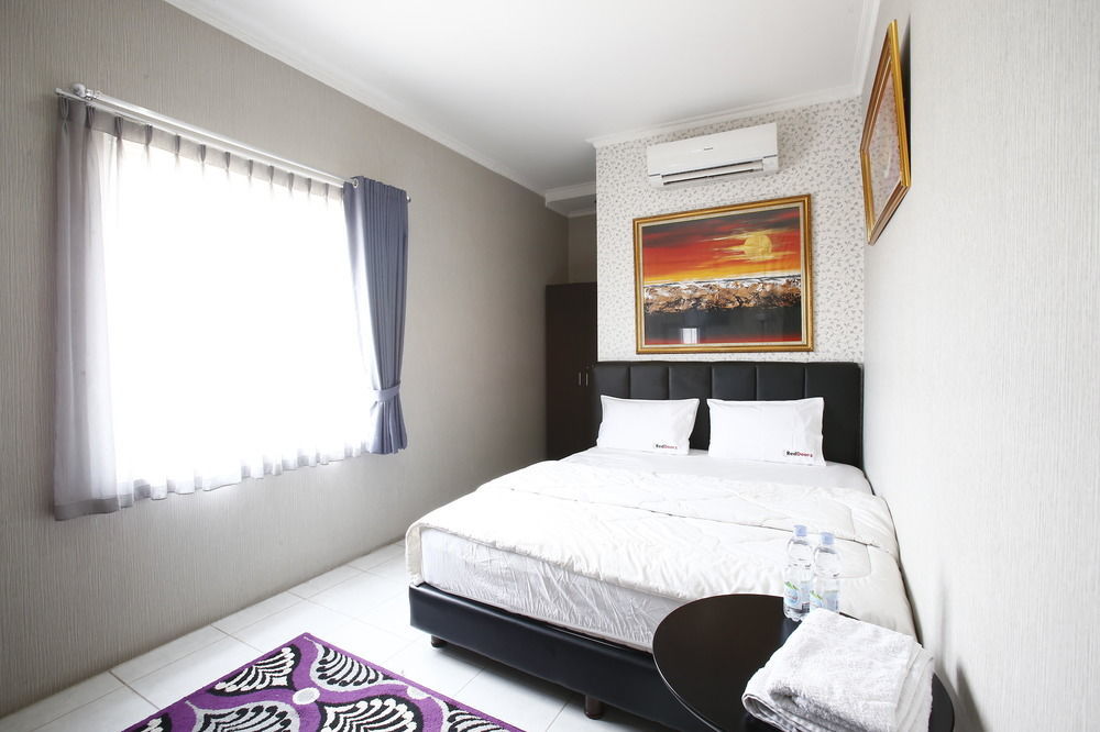 Reddoorz @ Slipi Jaya 2* Jacarta