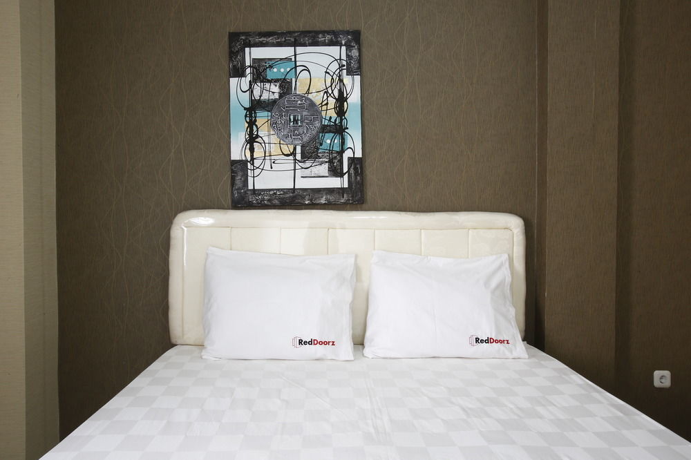 Reddoorz Near Cilandak Town Square 2*
