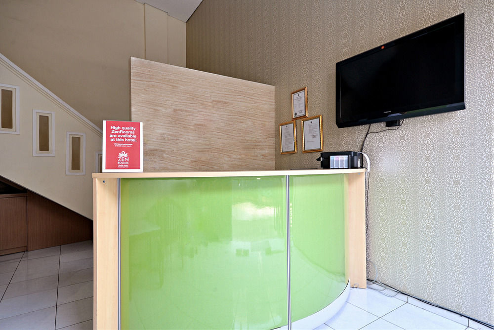 Reddoorz Near Pasar Tanah Abang Guest house