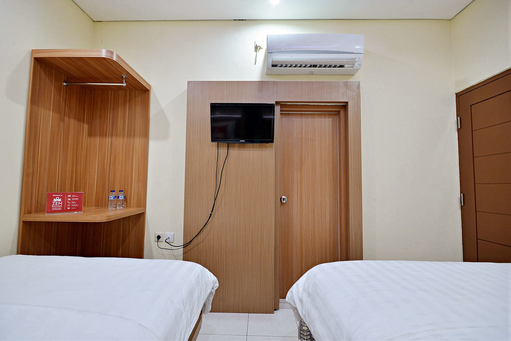 Guest house Reddoorz Near Pasar Tanah Abang Jakarta