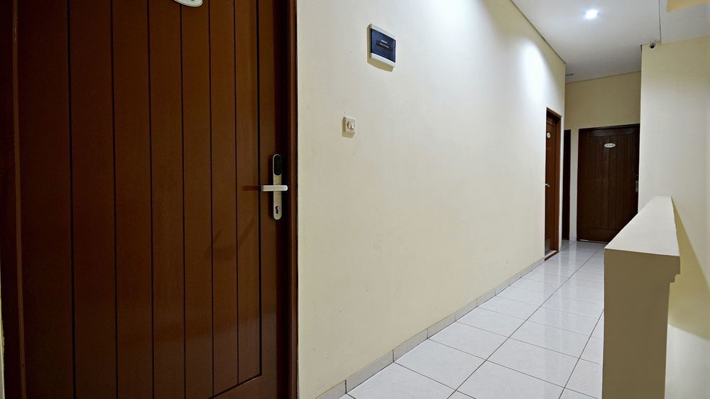 Reddoorz Near Pasar Tanah Abang Guest house 2*