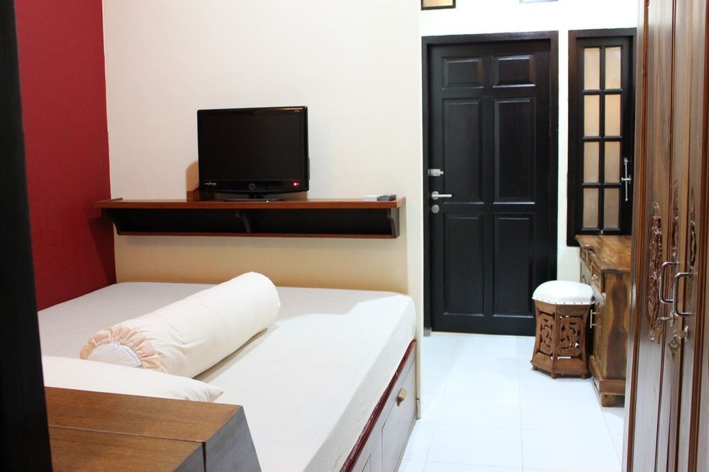 Guest house Lagura 3*