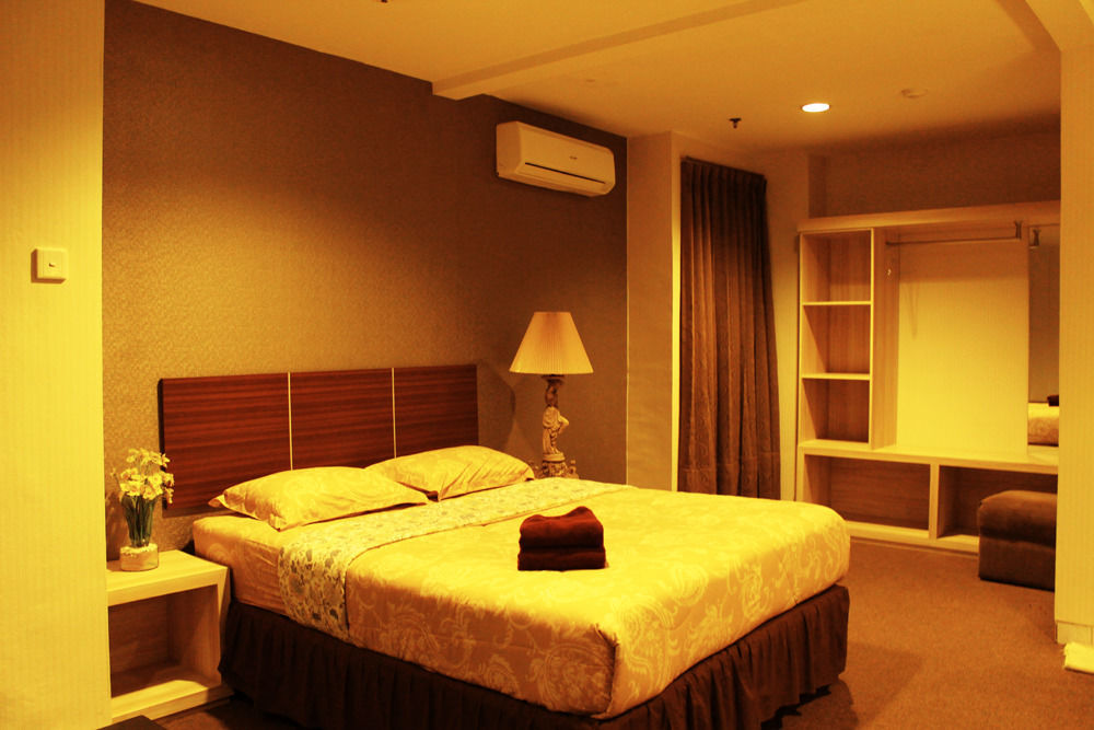 Hotel Golden Sky Condotel Jakarta