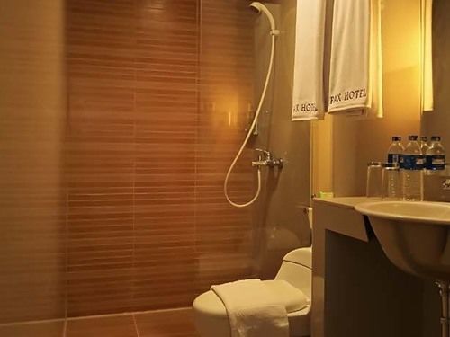 Pax Hotel 2*