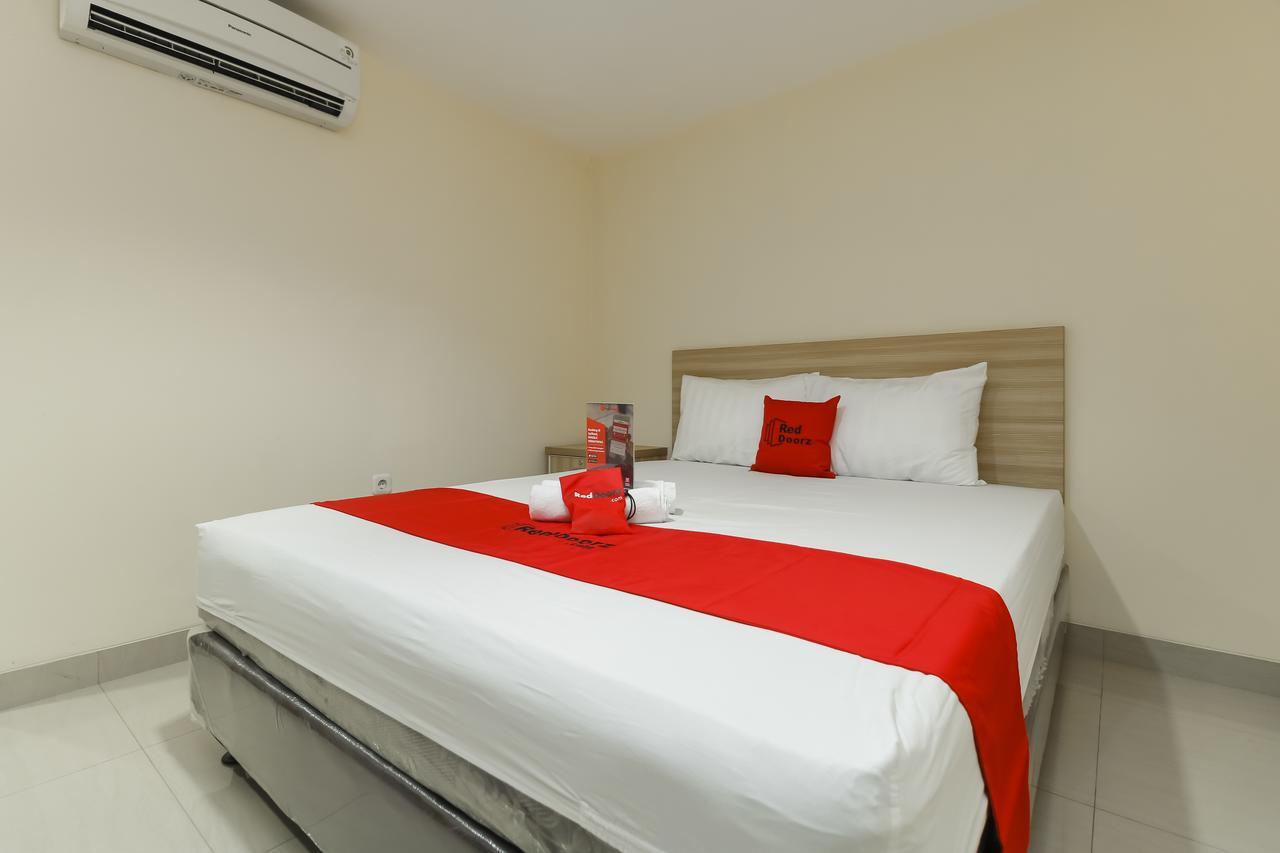 Guest house Reddoorz Near Harmoni Gajah Mada 2*
