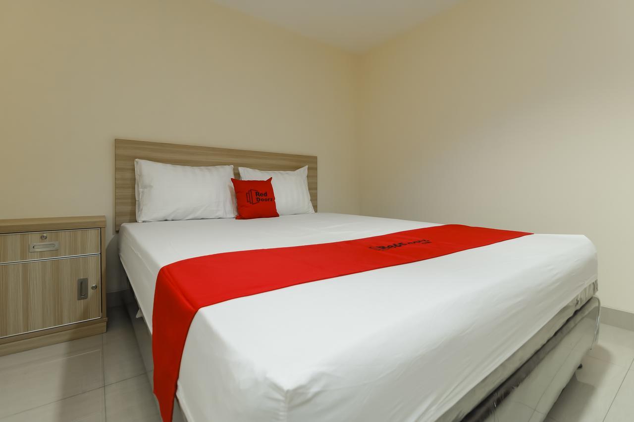 Reddoorz Near Harmoni Gajah Mada 2*