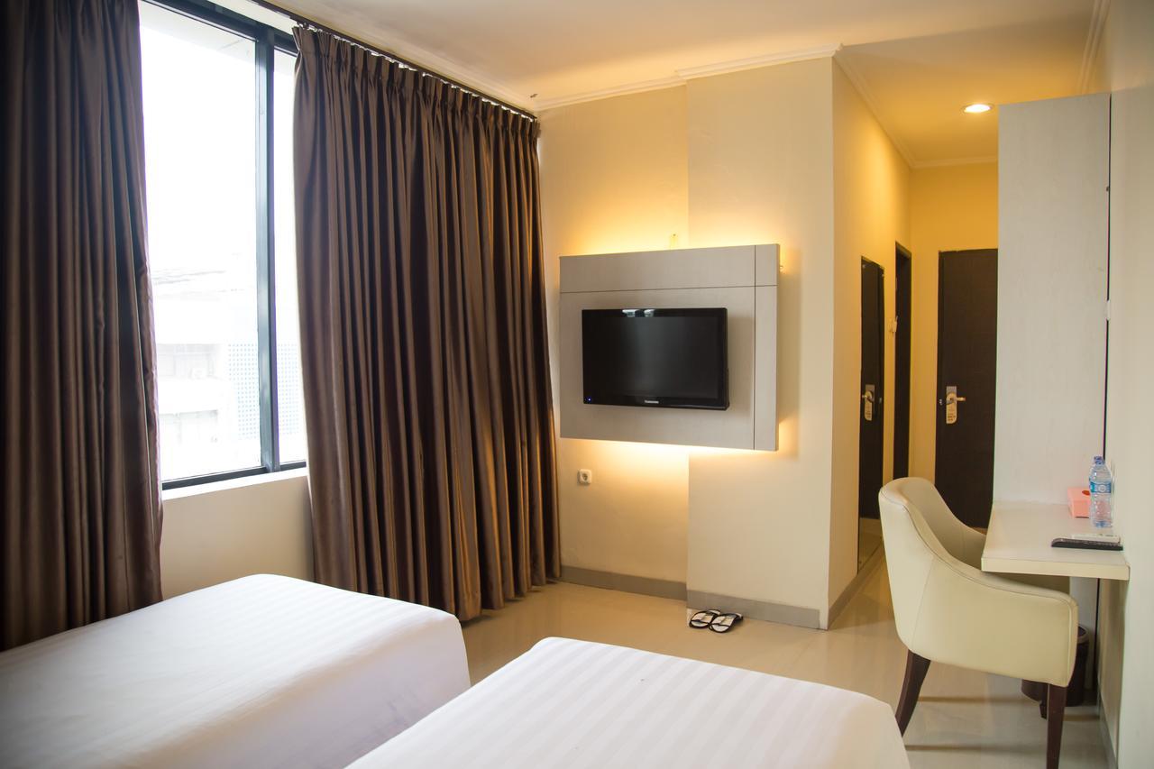 Nite & Day Roxy Hotel
