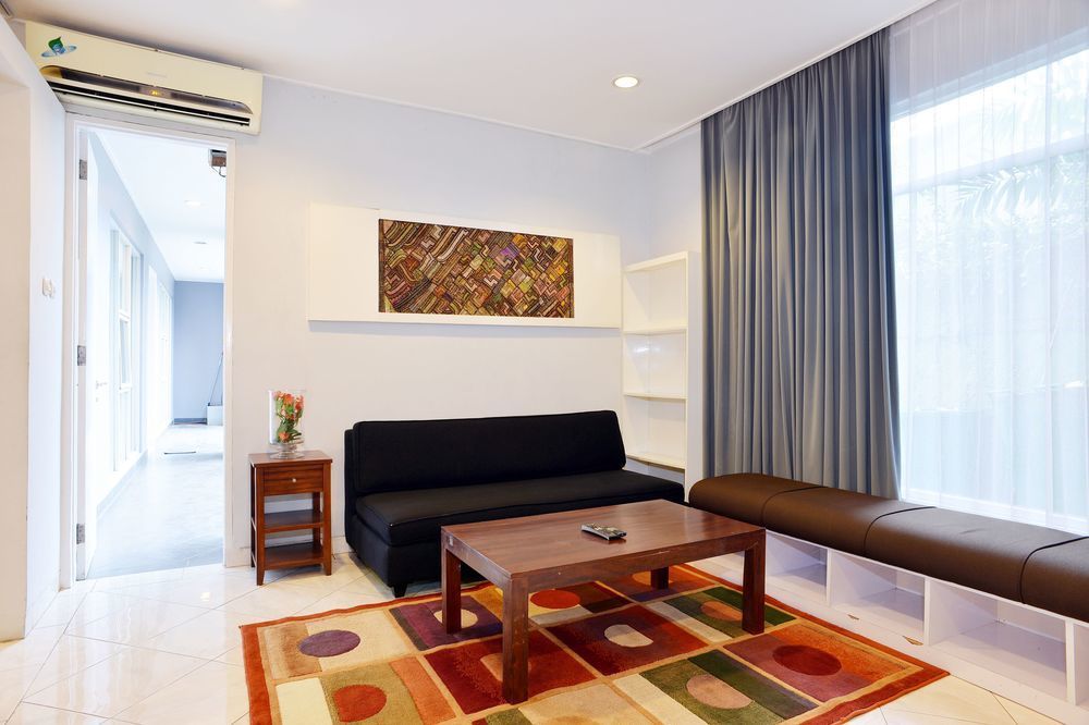 Zen Premium Kemang Timur 3* Jakarta